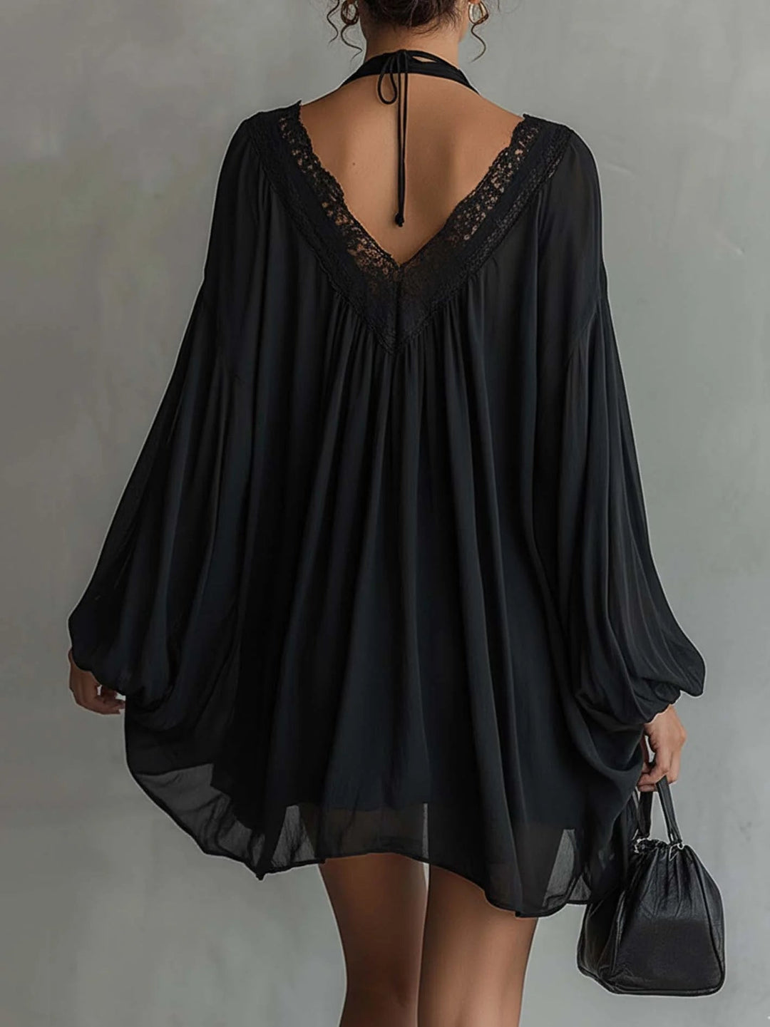 Cassandre | Mini Abito in Mousseline Nera, Collo in Pizzo