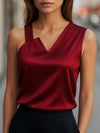 Blusa in Raso con Collo Asimmetrico Elegante