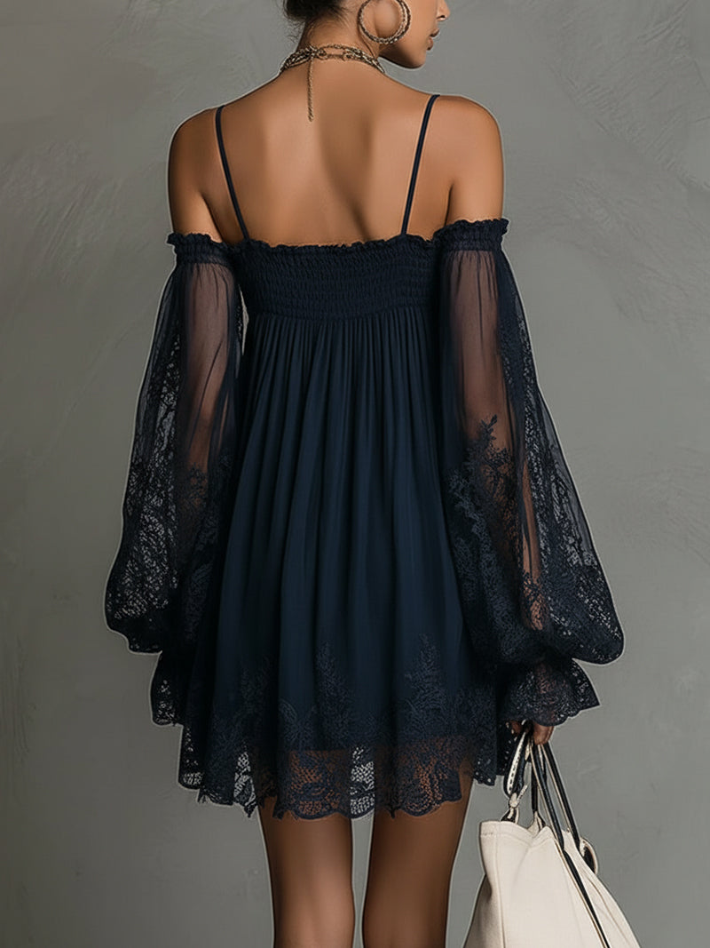 Elara | Mini Abito con Spalle Scoperte e Pizzo