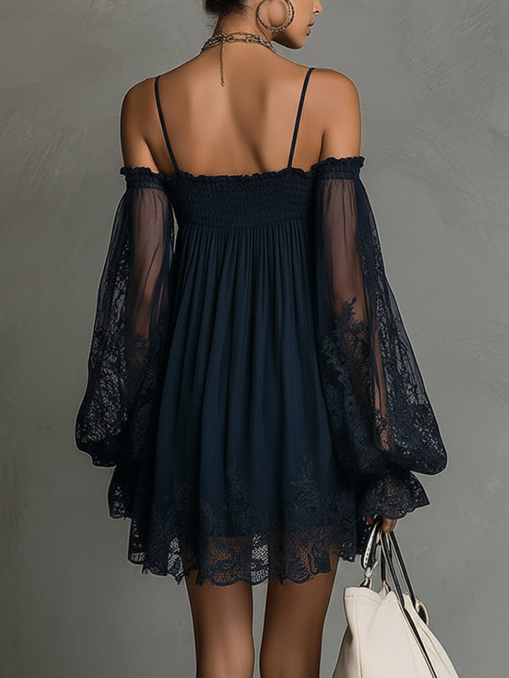 Elara | Mini Abito con Spalle Scoperte e Pizzo