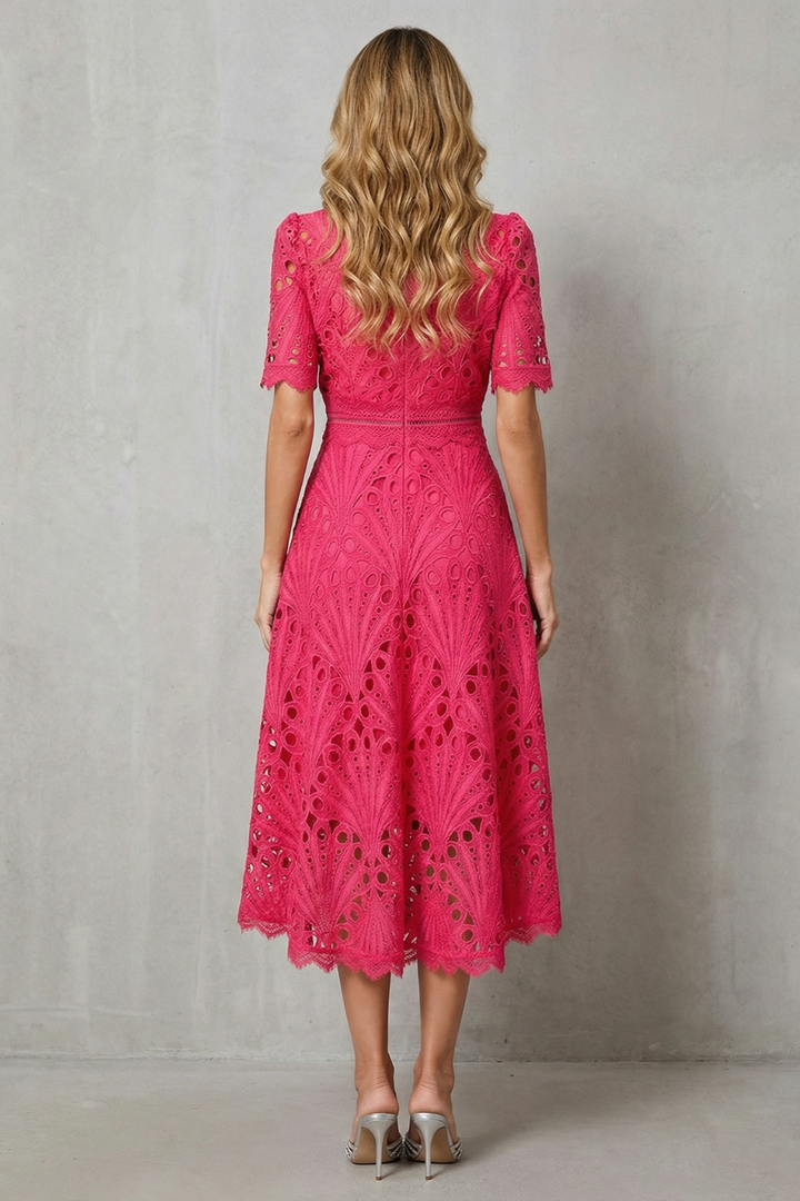 SERAPHINA | Abito Midi in Pizzo con Elegante Collo Alto