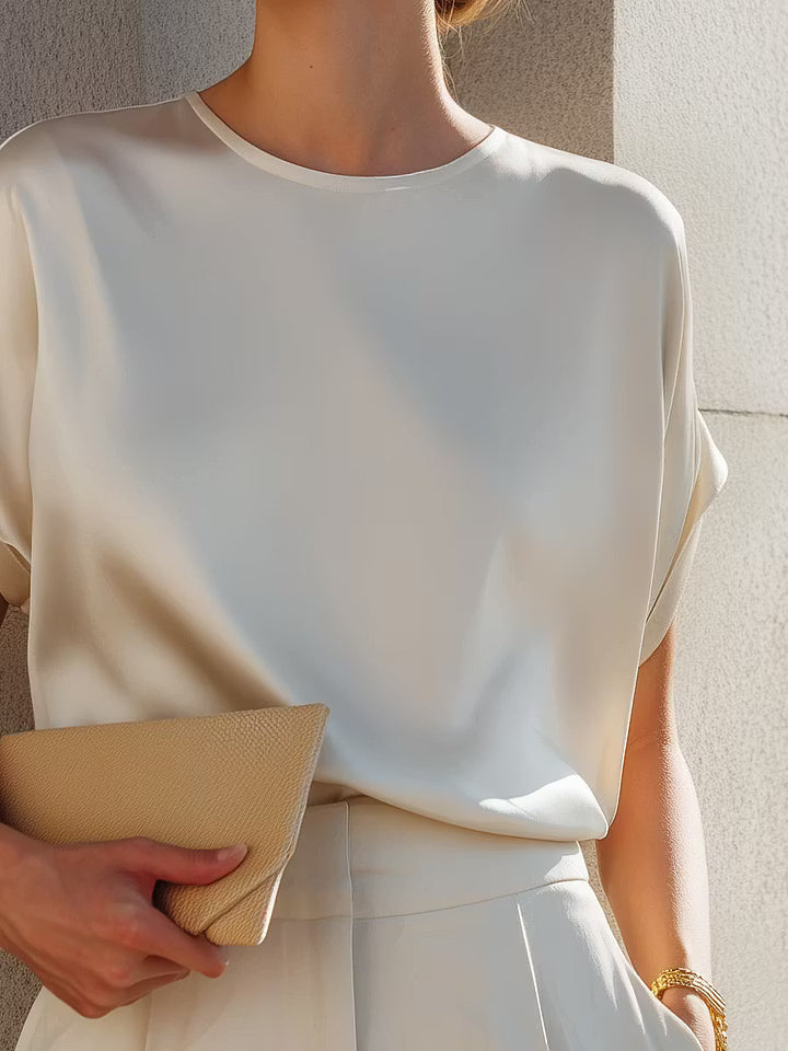 Blusa Relaxed in Satin di Acetato Minimalista