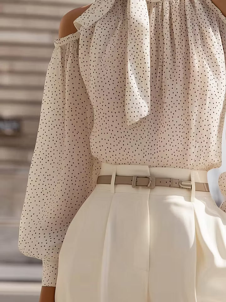 Blusa in Chiffon a Pois con Maniche Scoperte e Fiocco