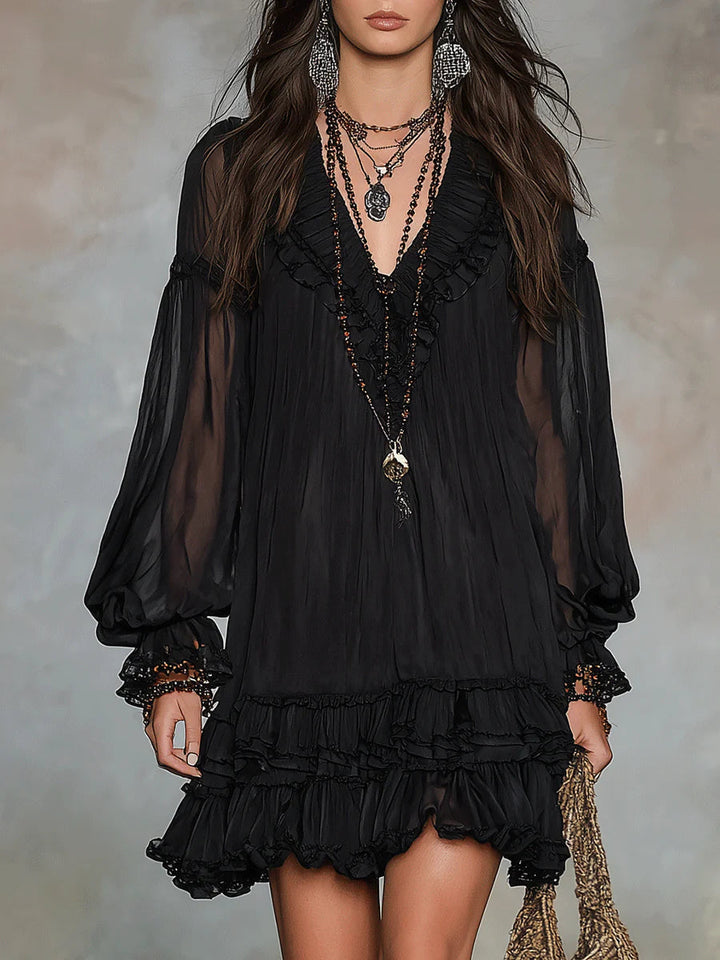 Dalia ¦ Abito corto nero in chiffon con scollo a V, maniche a lanterna e volant