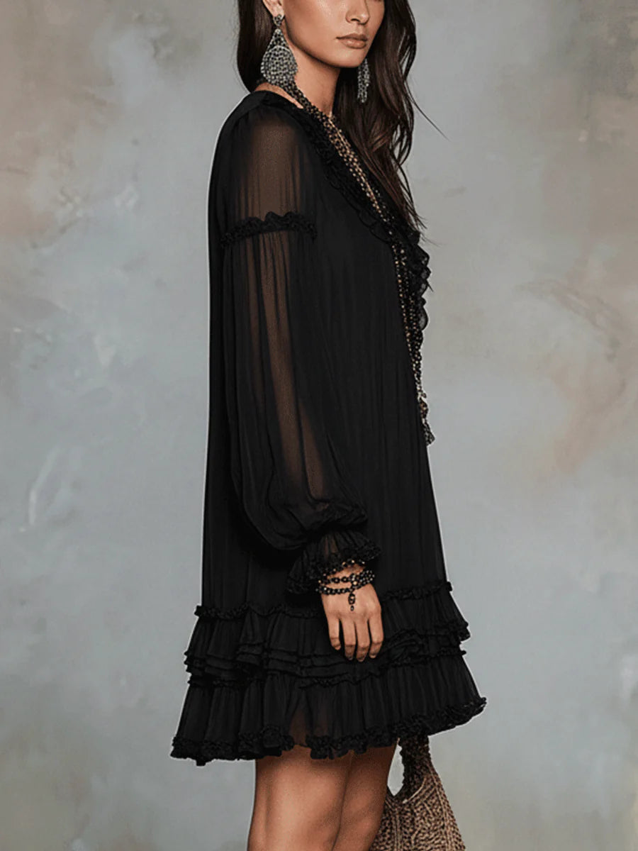 Dalia ¦ Abito corto nero in chiffon con scollo a V, maniche a lanterna e volant