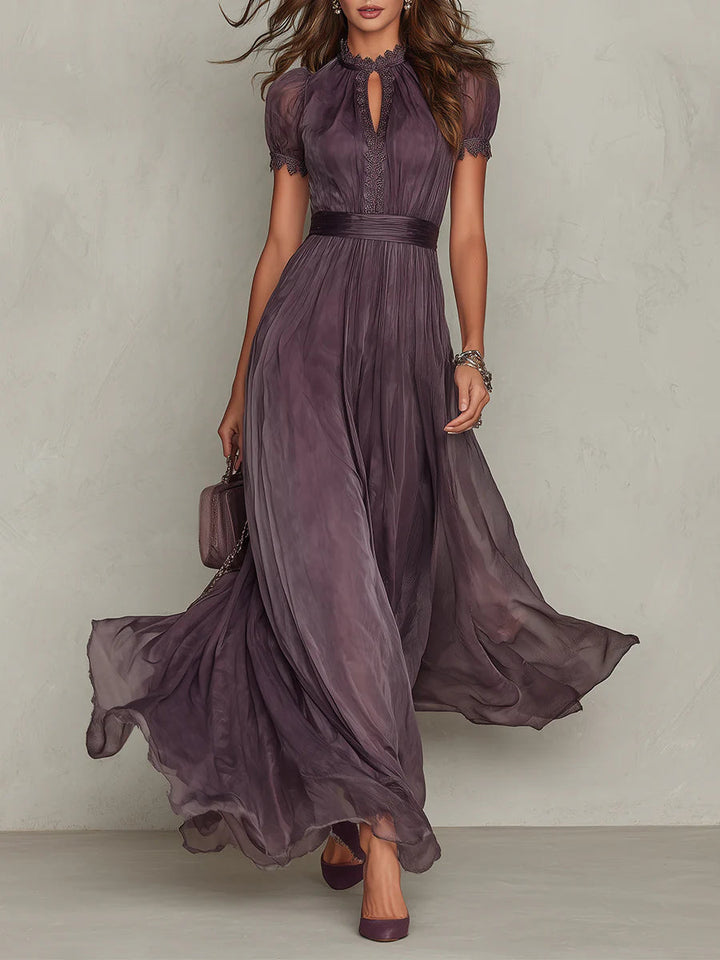 Abito Maxi in Chiffon con Collo a Chiave Viola e Bordo in Pizzo