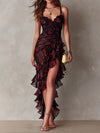 Abito Chic Nero e Rosso con Fiori, Ruches e Orlo a Volant