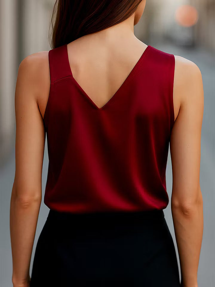 Blusa in Raso con Collo Asimmetrico Elegante