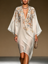 Abito Caftano in Chiffon Beige con Stampa Floreale, Scollo a V Profondo, Manica a Pipistrello, Orlo Asimmetrico, Abito Midi Fluido